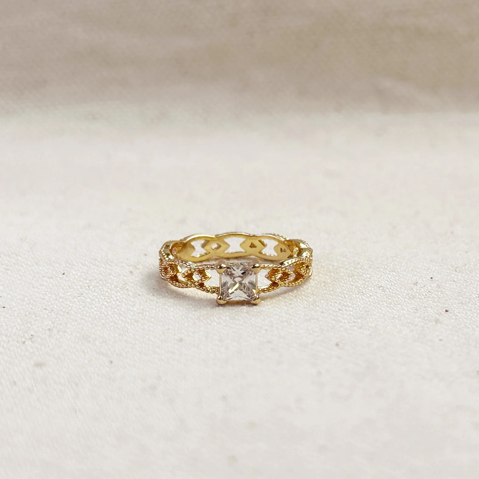 18k Gold Filled CZ Princess Cut With Vintage Detailed Band Ring