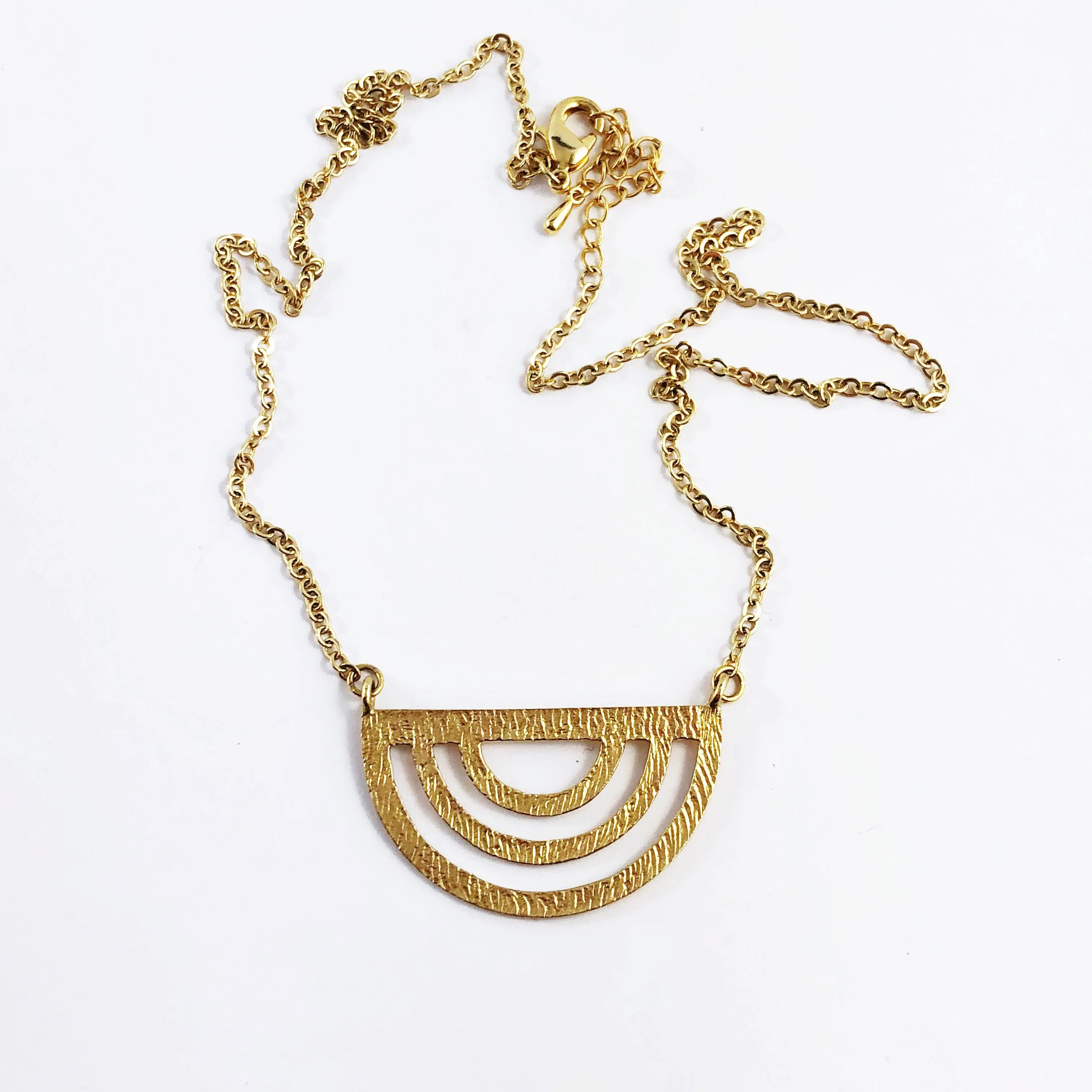 Arch Necklace