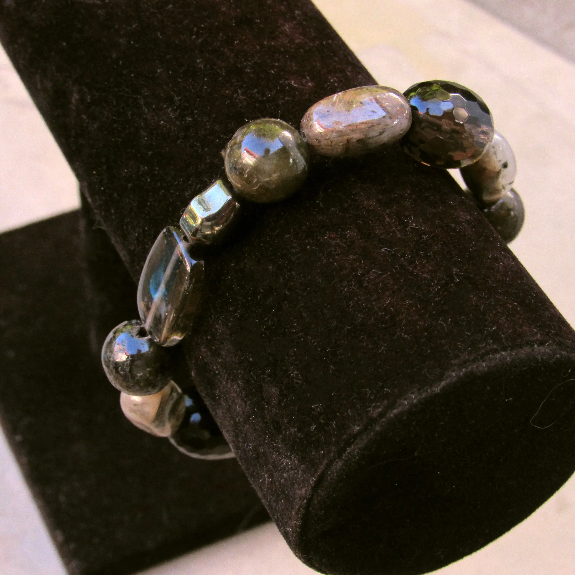 Men’s Smokey Topaz, Rutilated Quartz, Hematite Skull, Black Labradorite Stretch Bracelet