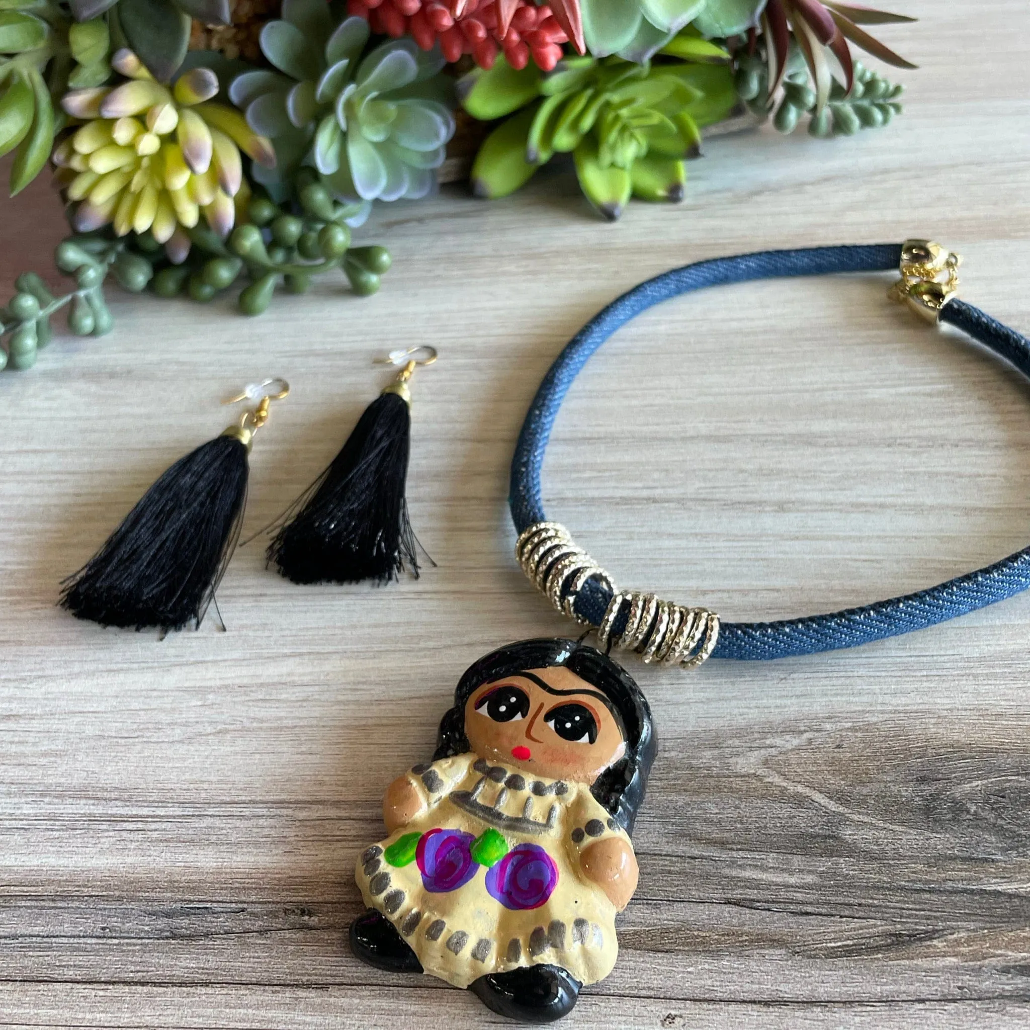 Mexican Ceramic Necklace Set - Doll