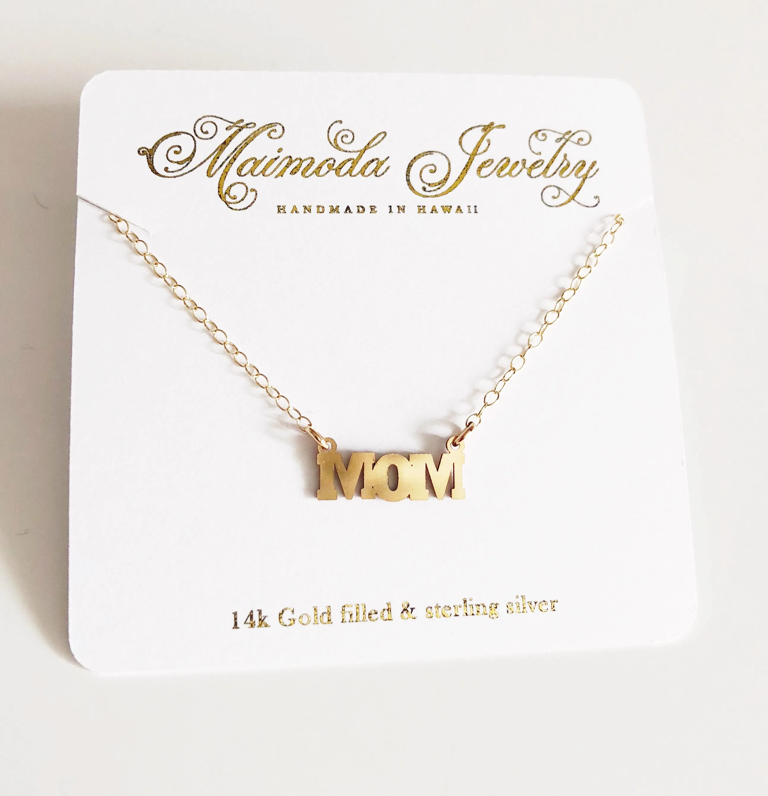 MOM pendant necklace (N277)