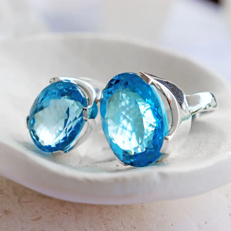 Nila Oval Swiss Blue Topaz Ring