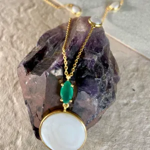 Pearl Necklace With Green Onyx