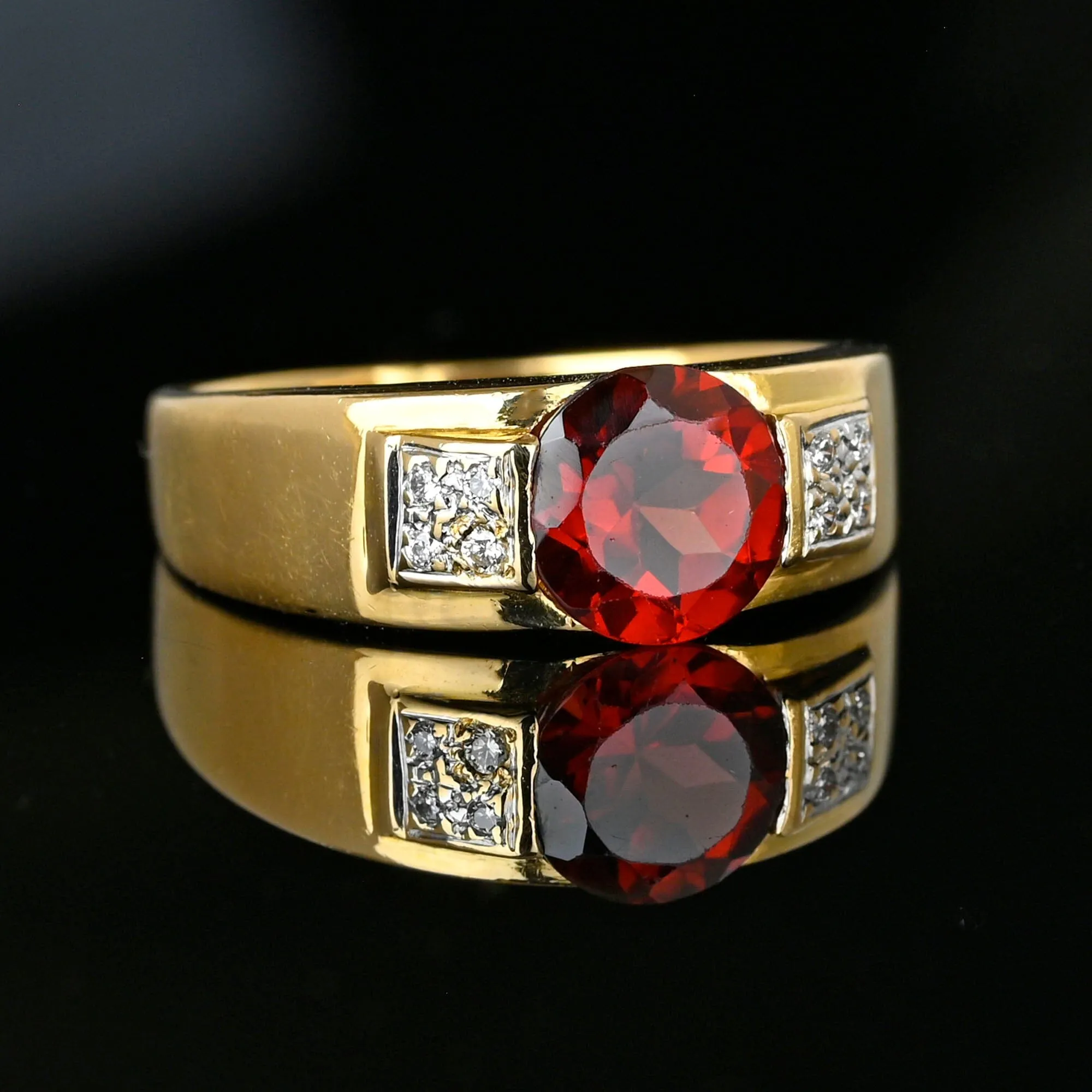 Vintage 18K Gold Diamond Accent Garnet Ring Band